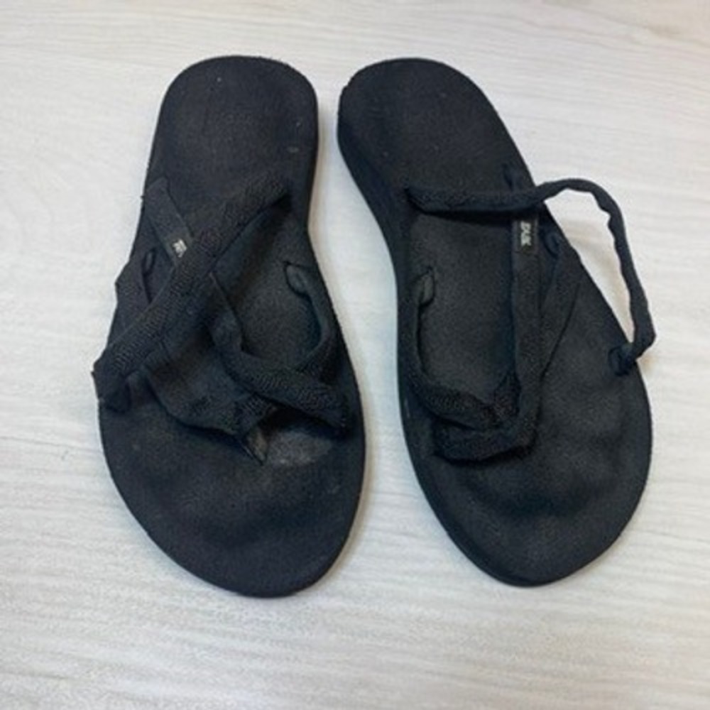 Teva Womens 8 Olowahu Sandals Strappy Mush Flip Flops Black 6840 Comfort Casual